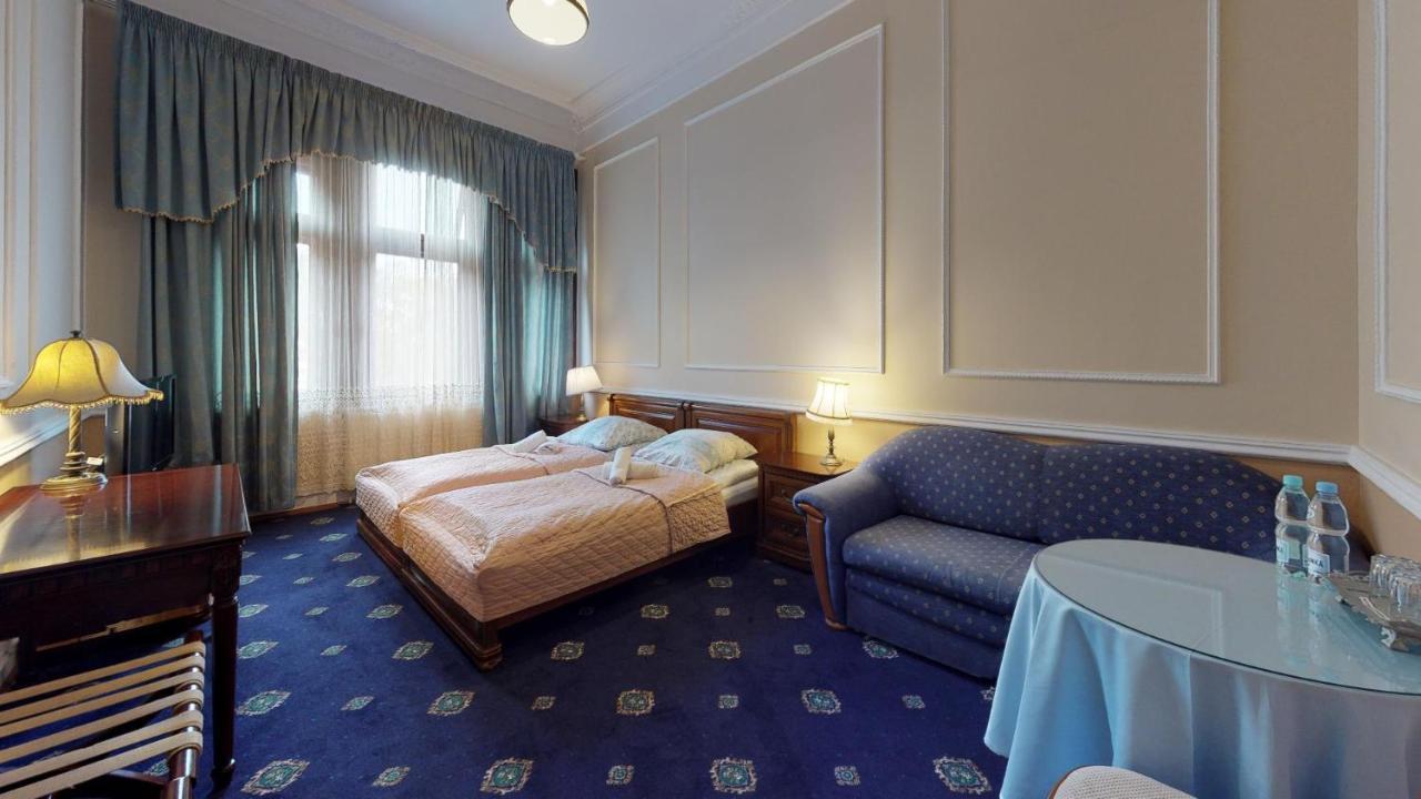 Hotel Bursztynowy Palac Koszalin Exterior photo