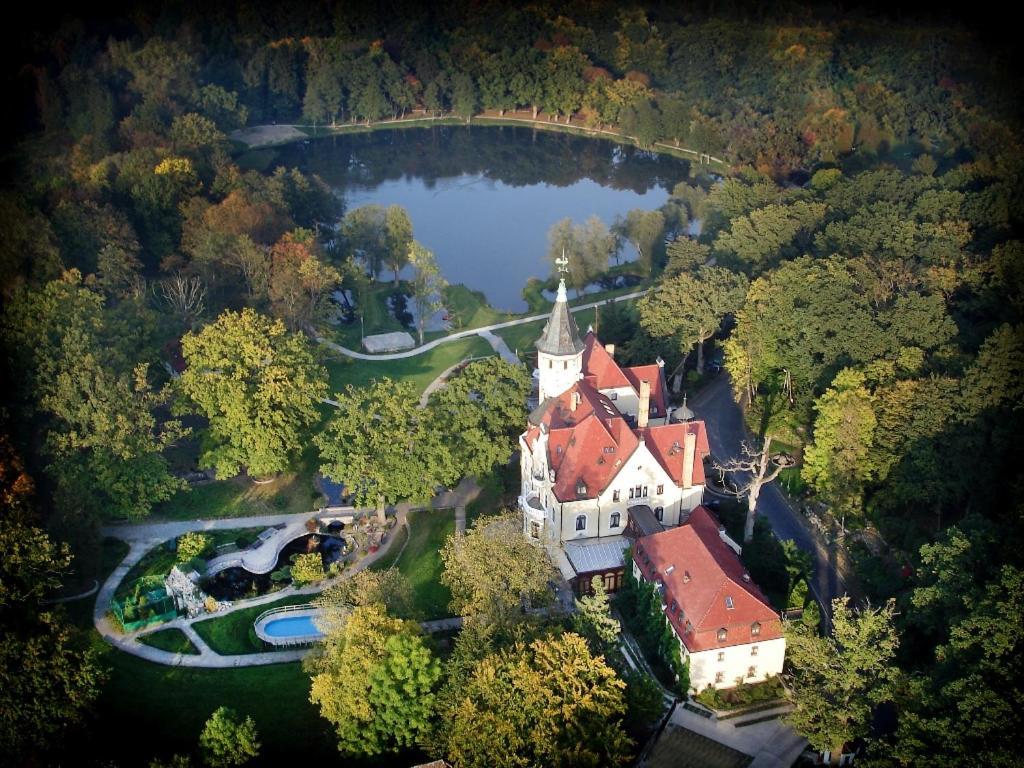 Hotel Bursztynowy Palac Koszalin Exterior photo